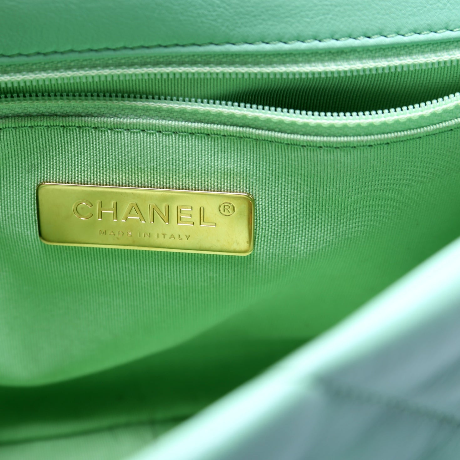 19 Medium Flap Quilted Goatskin 30M Green