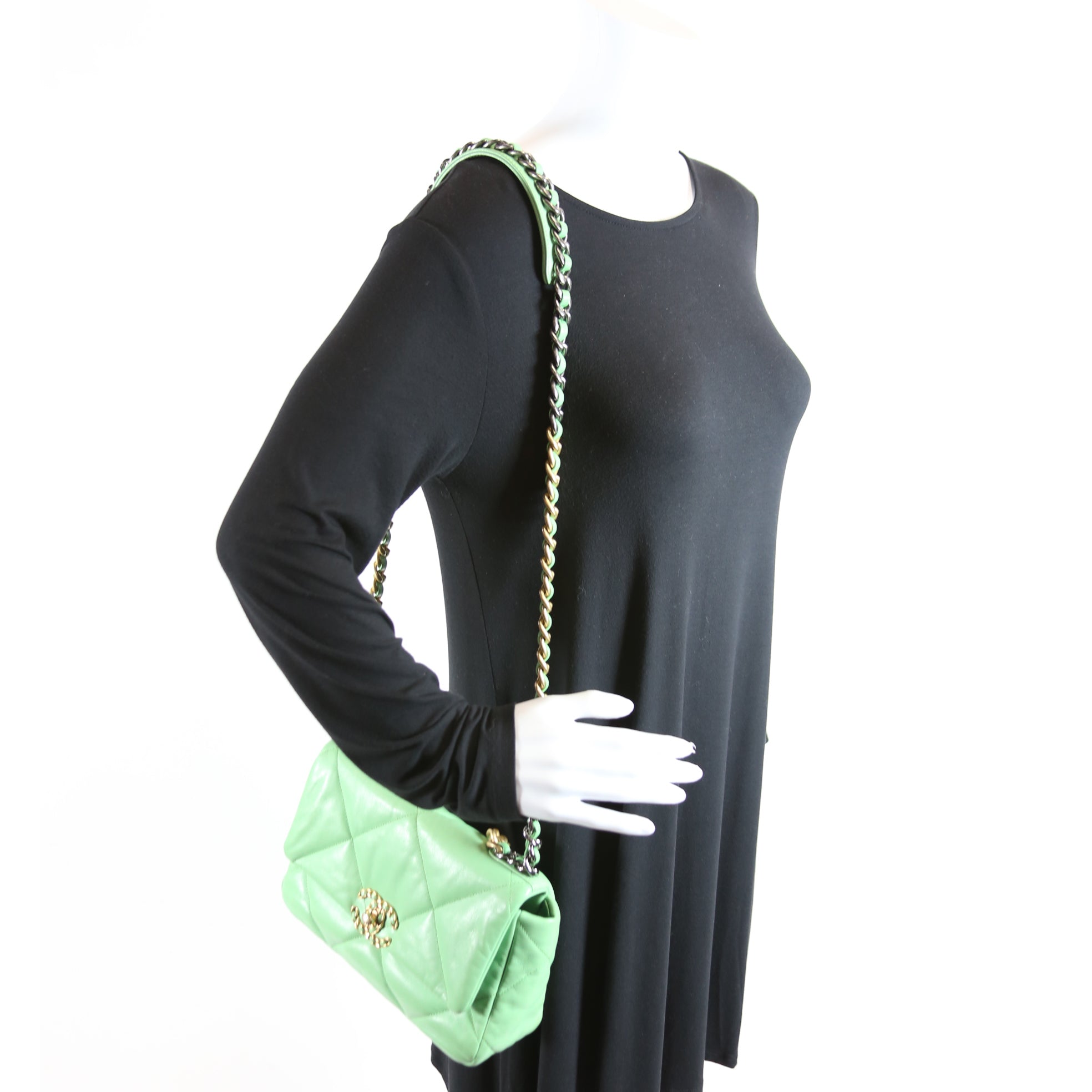 19 Medium Flap Quilted Goatskin 30M Green