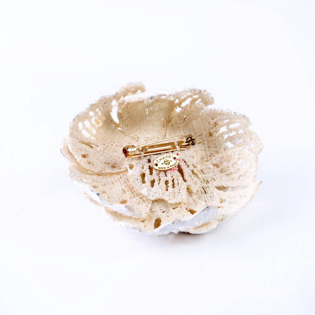 Camellia Crochet Brooch White