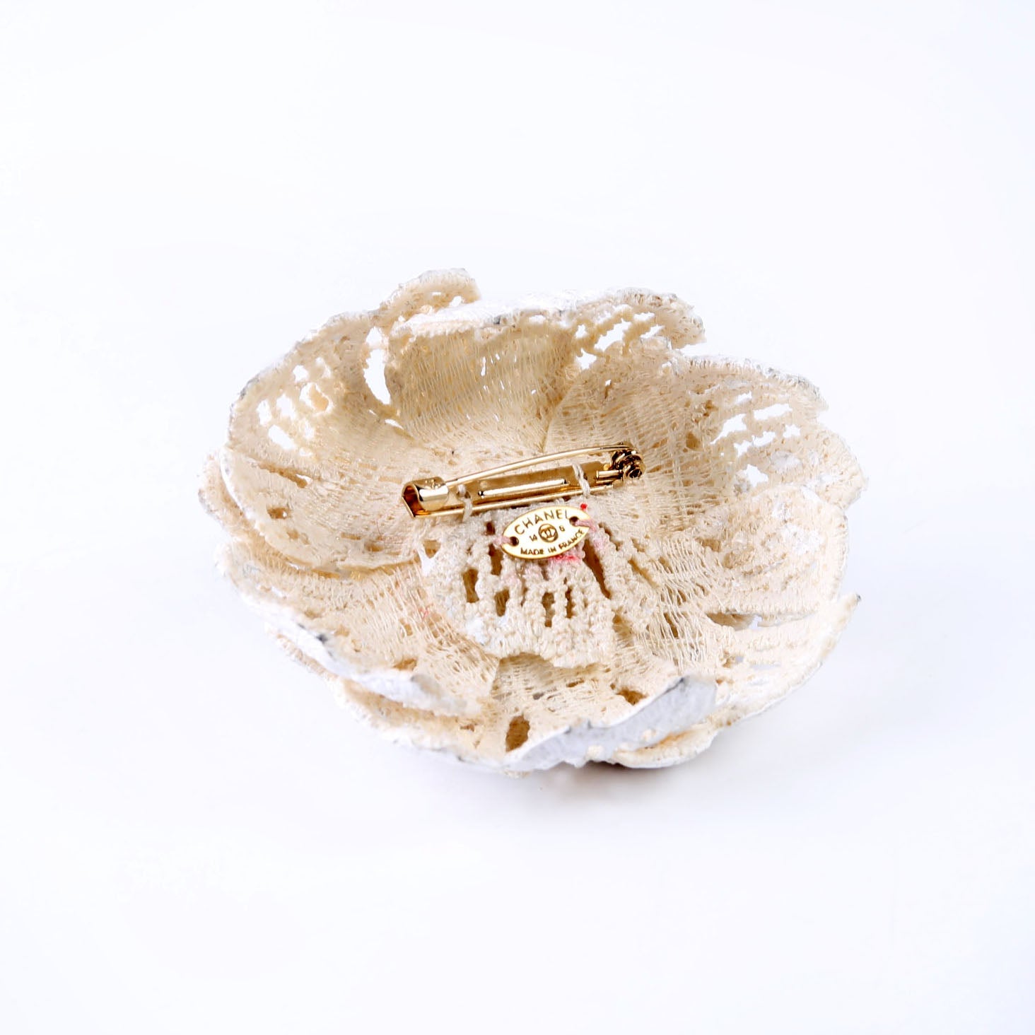 Camellia Crochet Brooch White