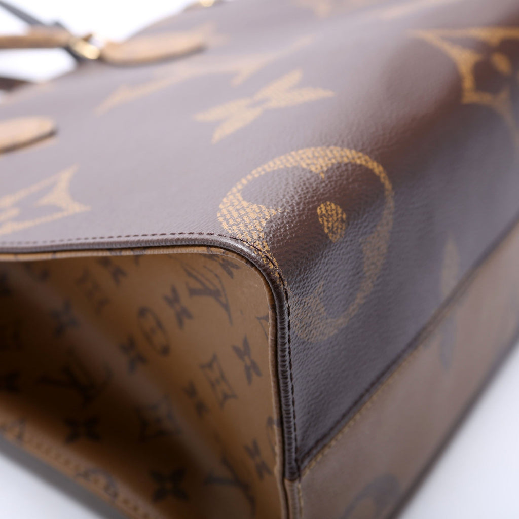 ONTHEGO MM Reverse Monogram