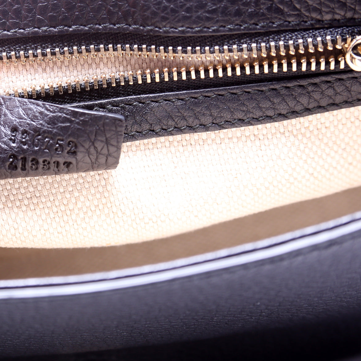 336752 Soho Chain Crossbody Medium Black