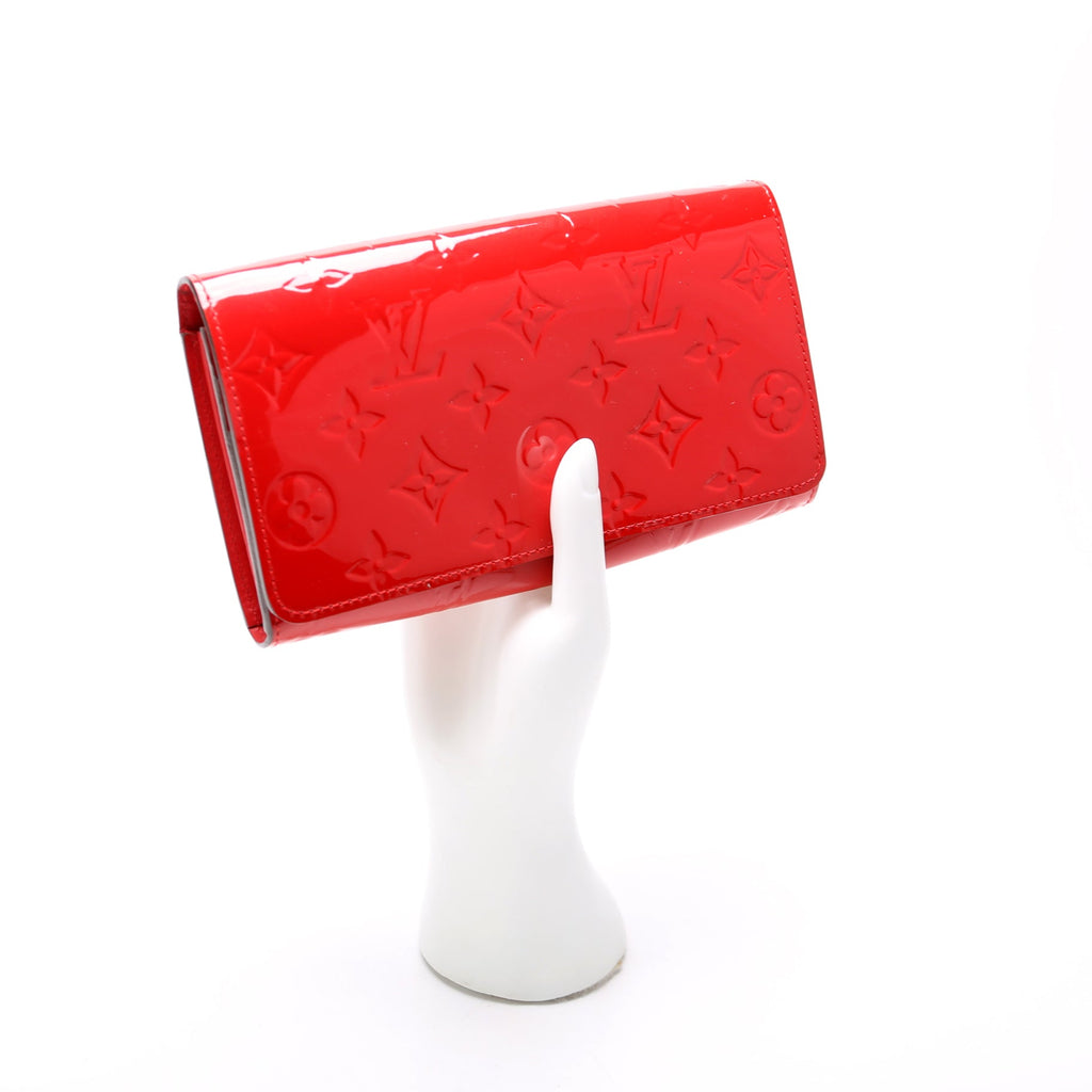 Sarah Chain Wallet Vernis Red