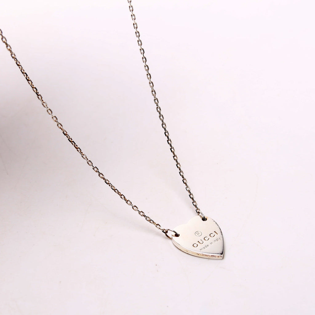 Gucci Trademark Heart Necklace Silver
