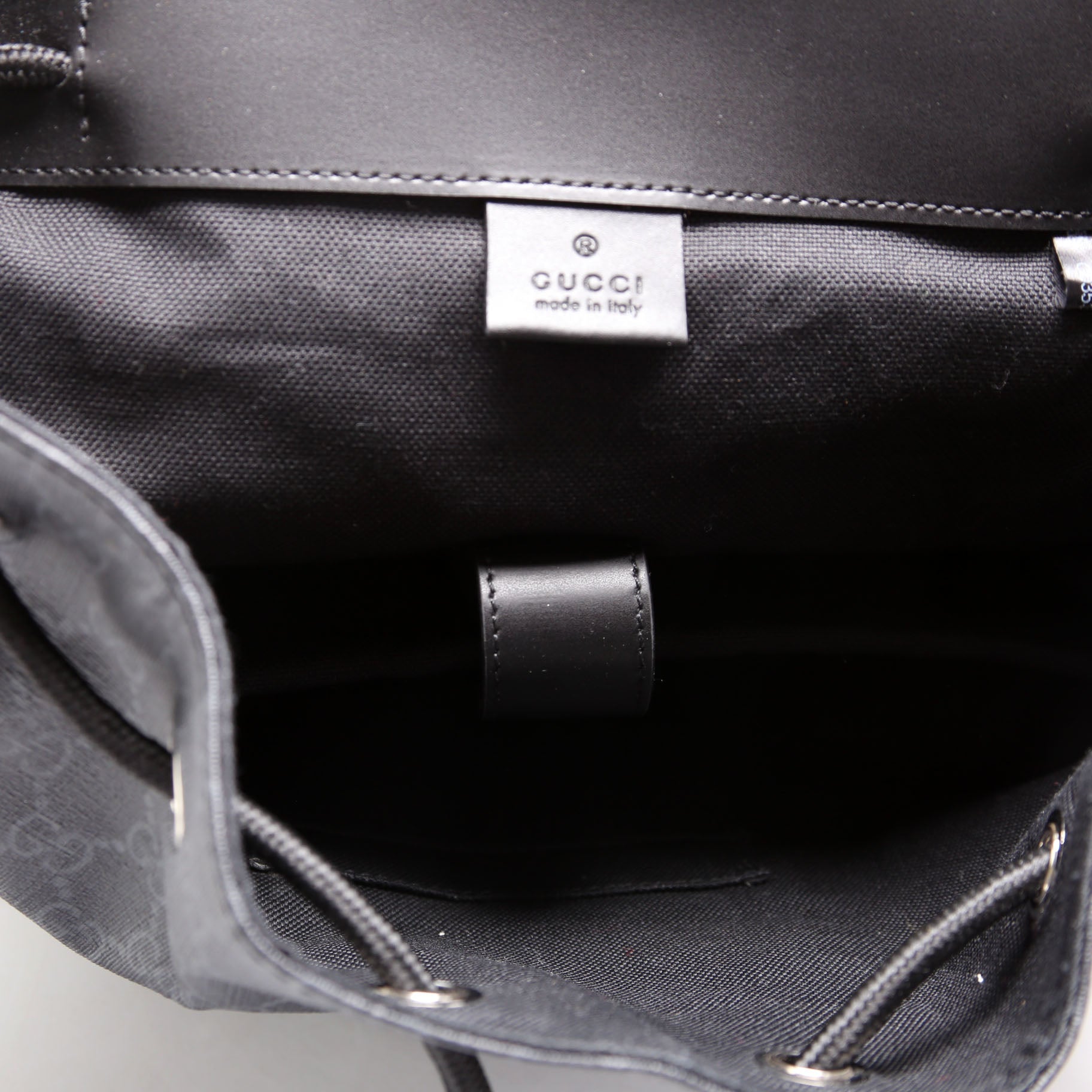 495563 GG Supreme Backpack