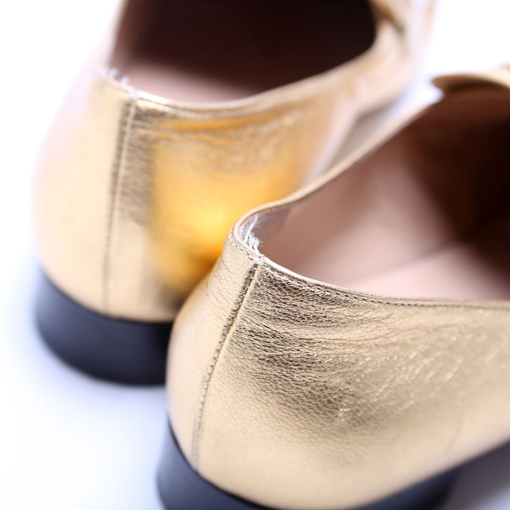Rockstud Metallic Loafers Size 38 Gold