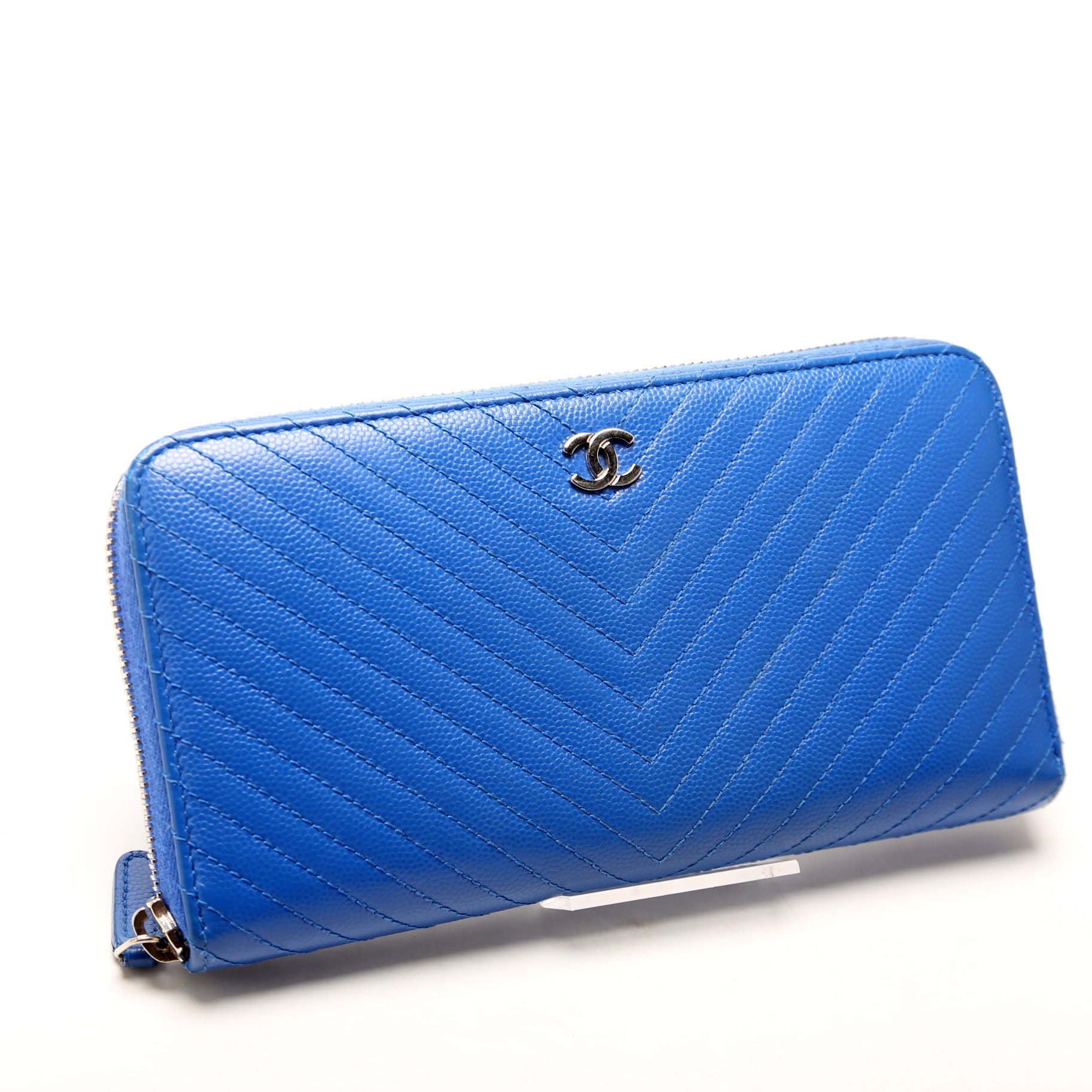 Chevron Zip Around Wallet Blue