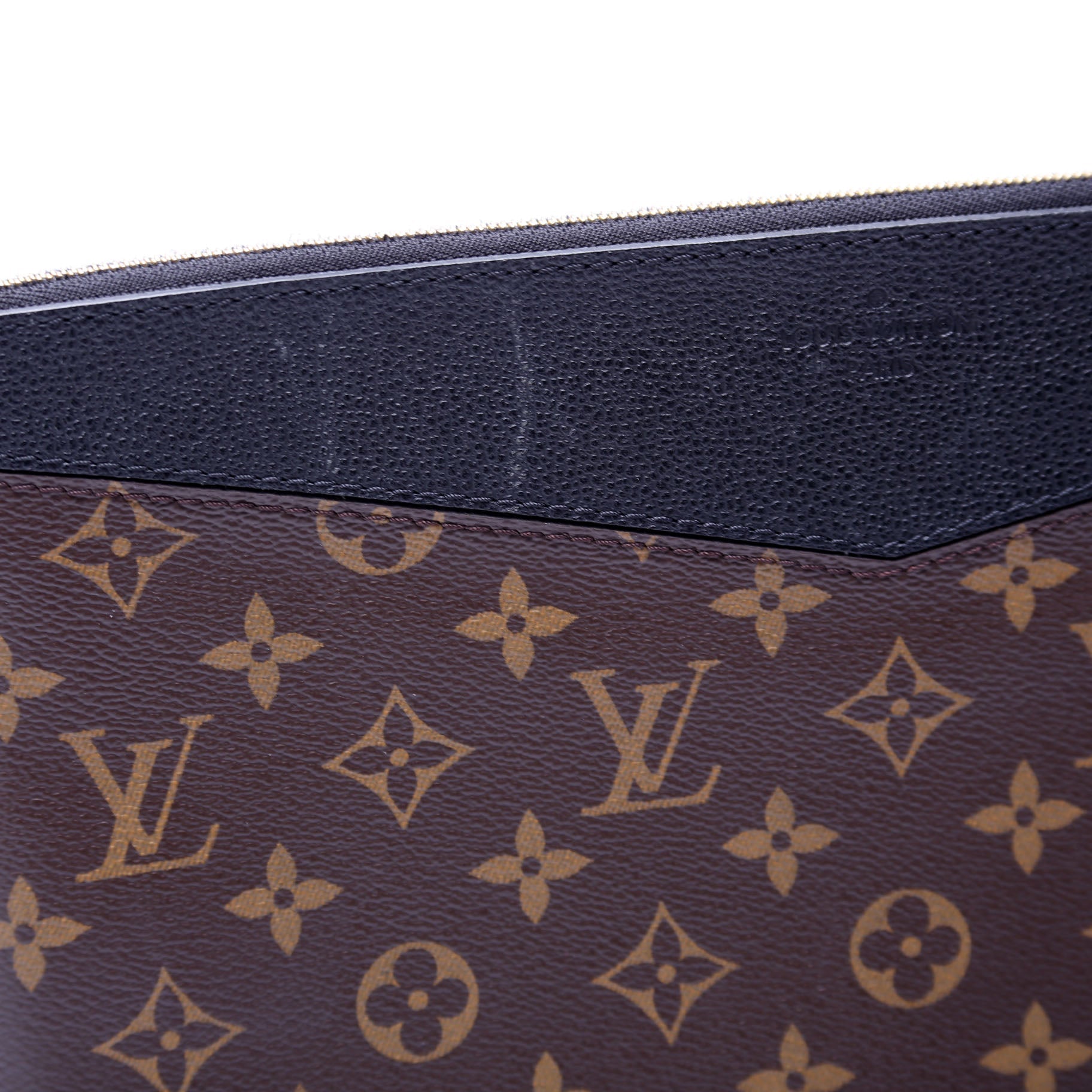 Daily Pouch Monogram Black