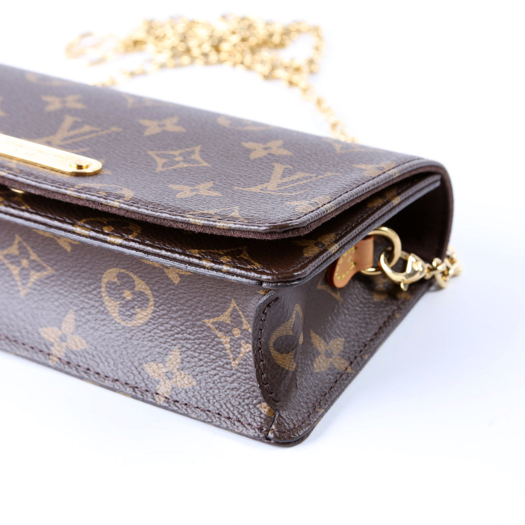 Wallet On Chain Lily Monogram