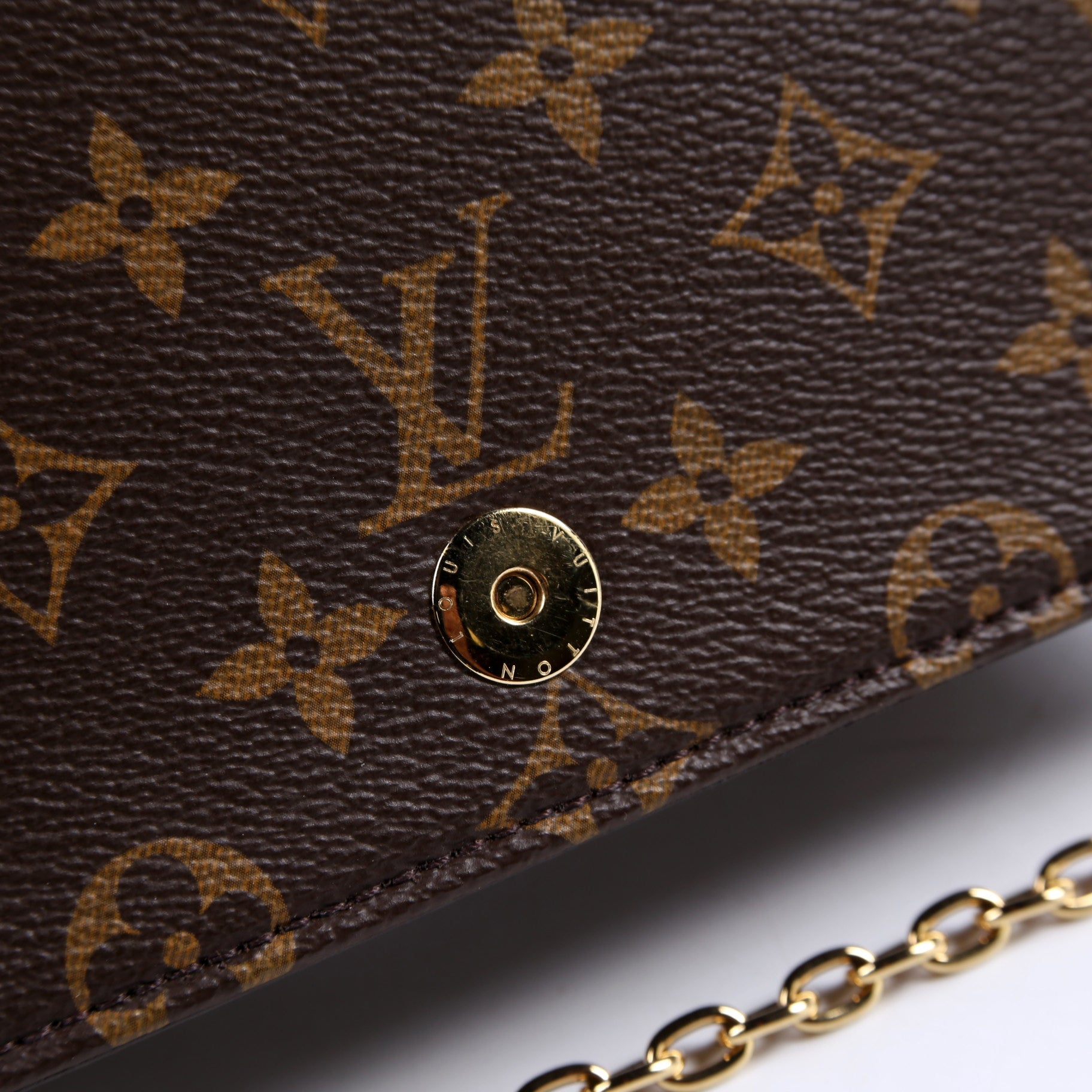 Wallet On Chain Lily Monogram