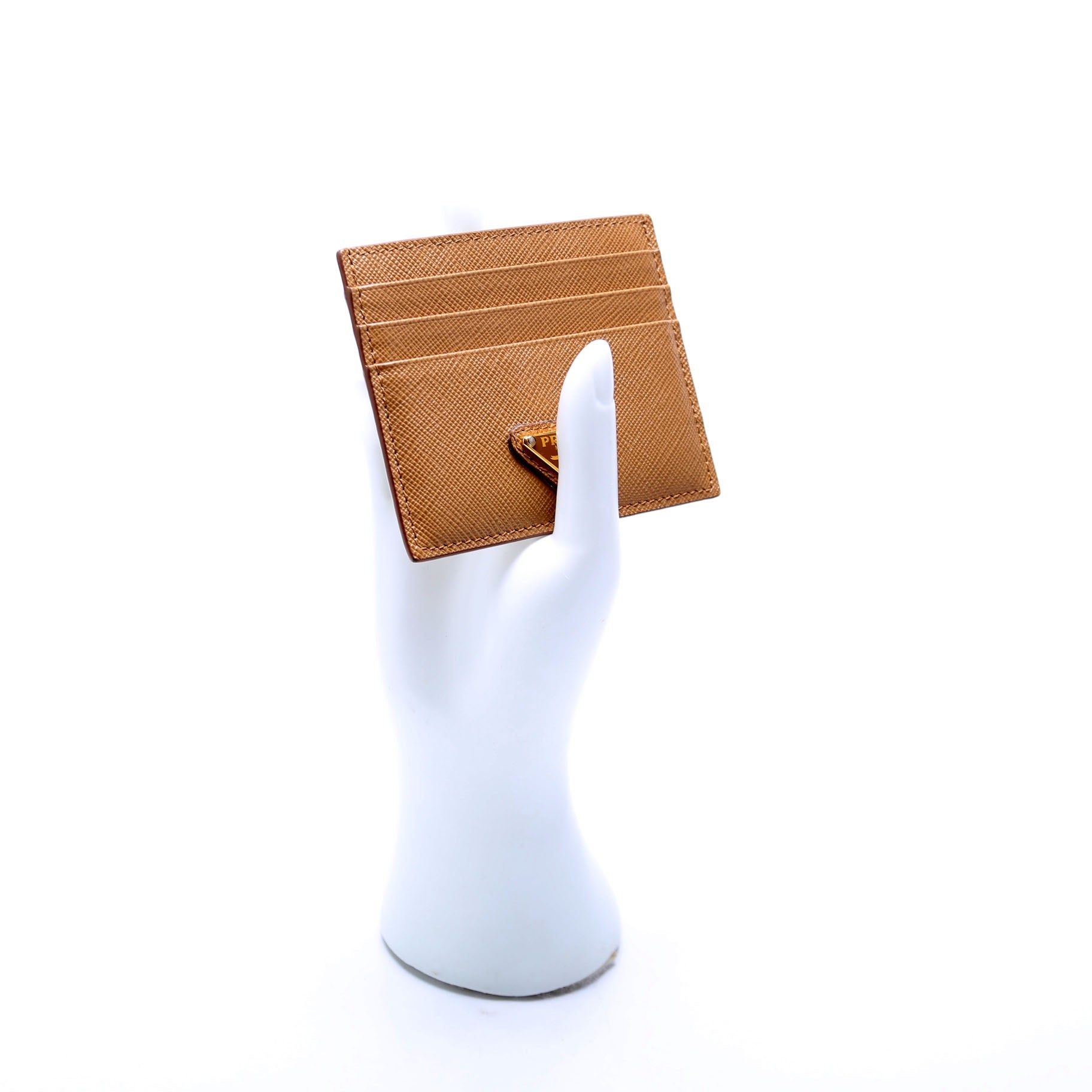 1MC025 Saffiano Triangle Logo Card Case Tan