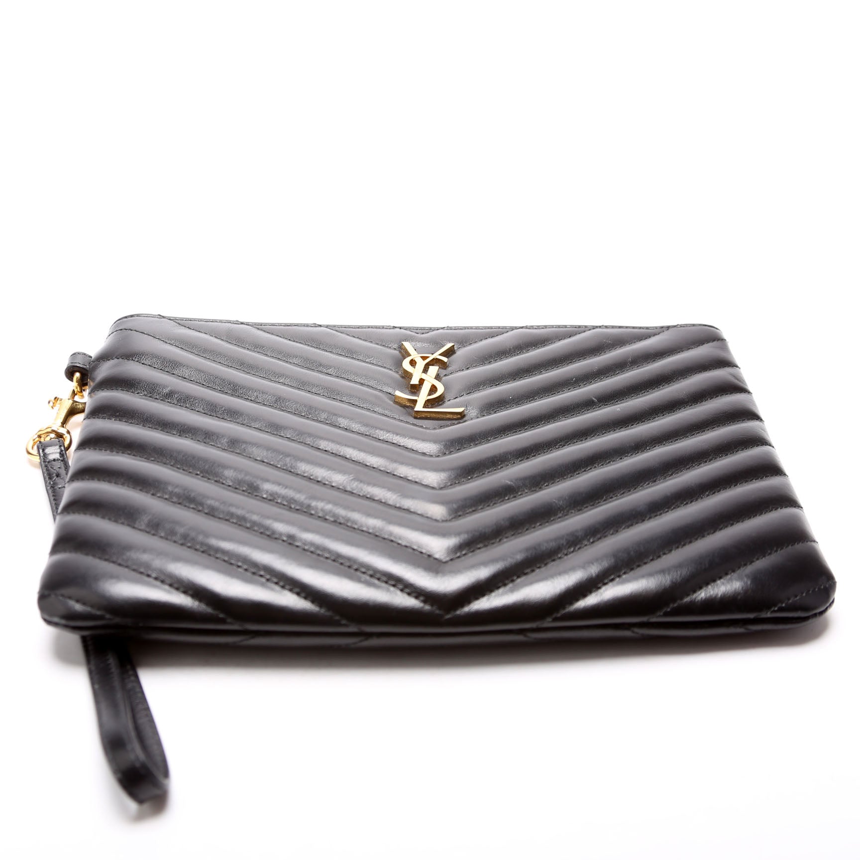 379039 A5 Matelasse Pouch Black