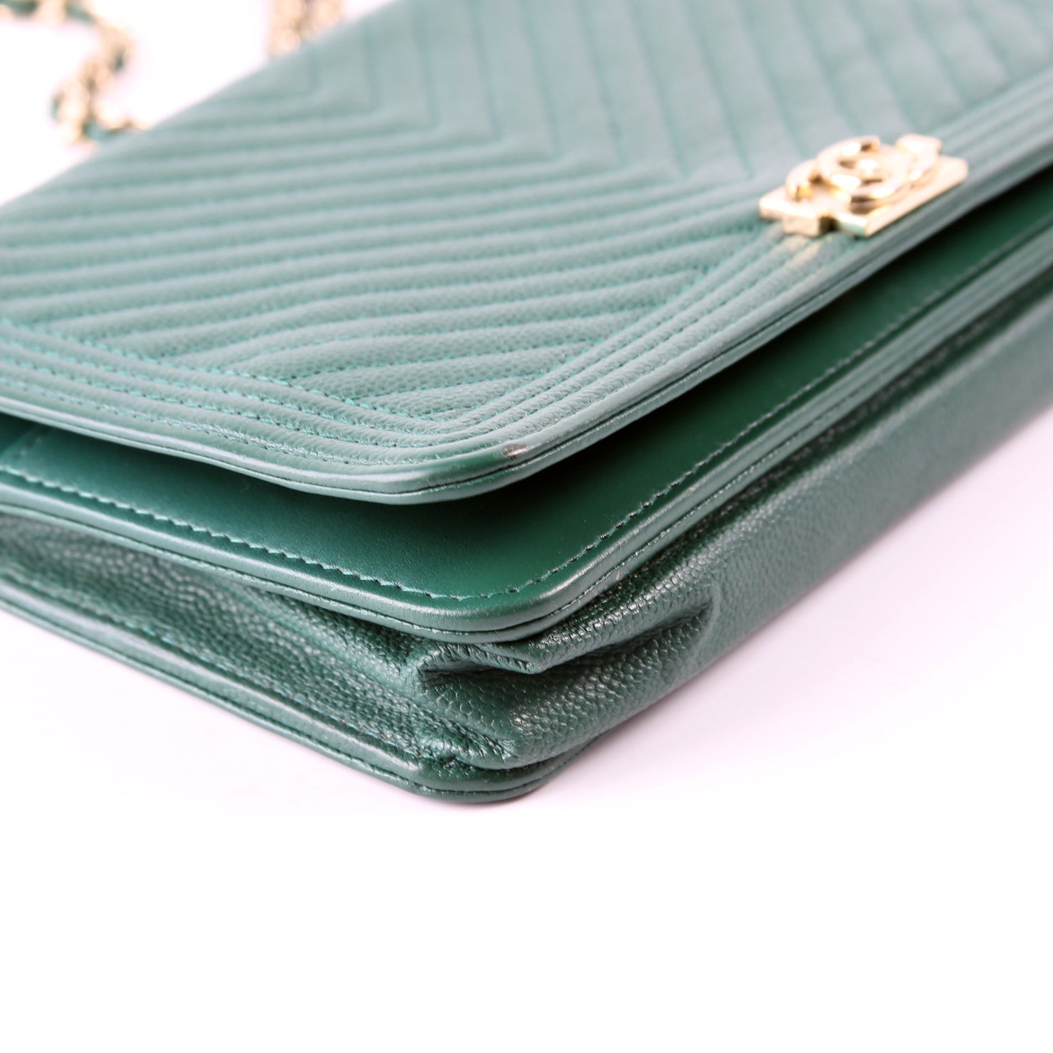 Wallet On Chain Boy Chevron Caviar Leather Green