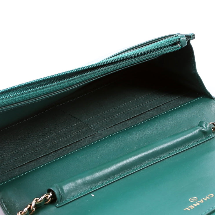 Wallet On Chain Boy Chevron Caviar Leather Green