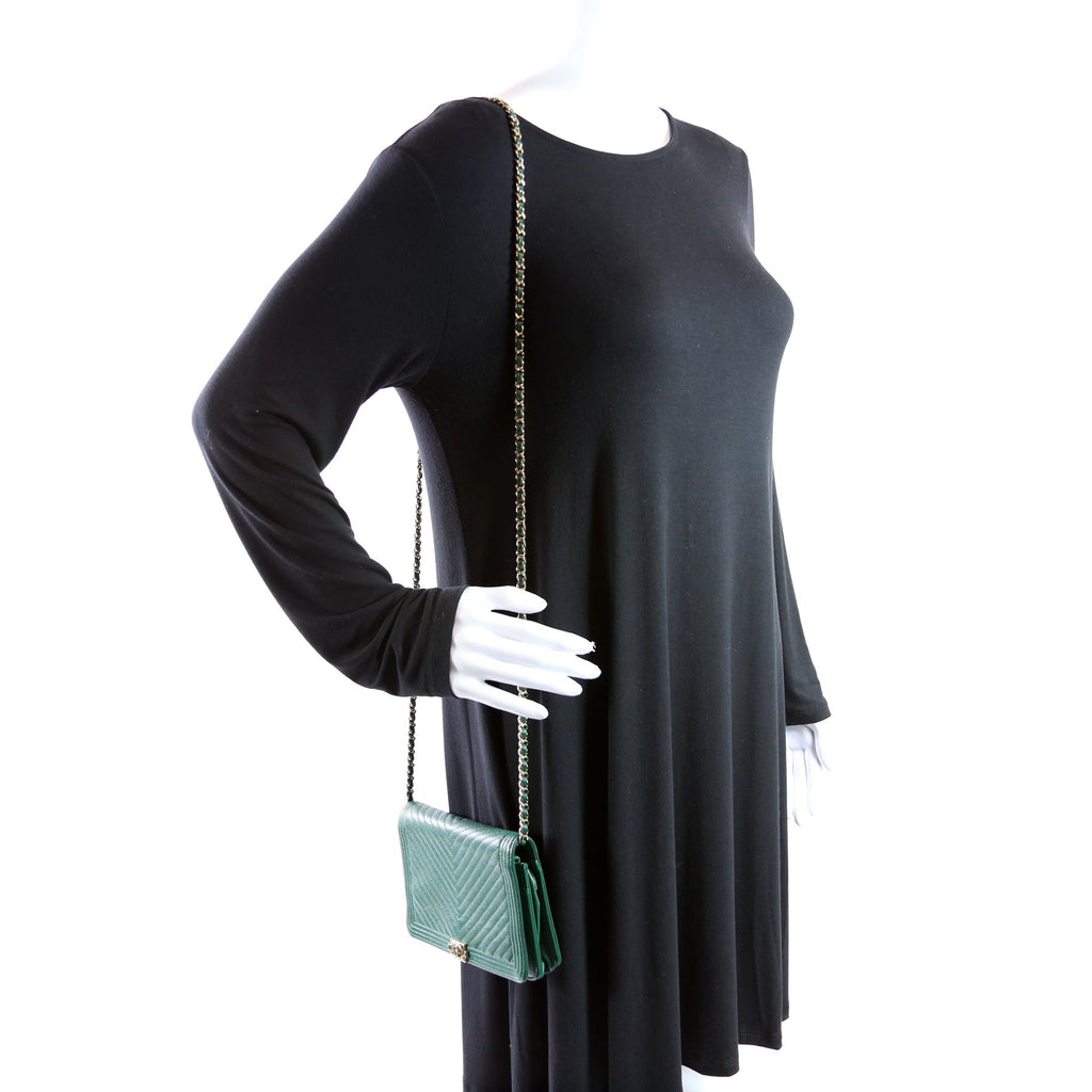 Wallet On Chain Boy Chevron Caviar Leather Green
