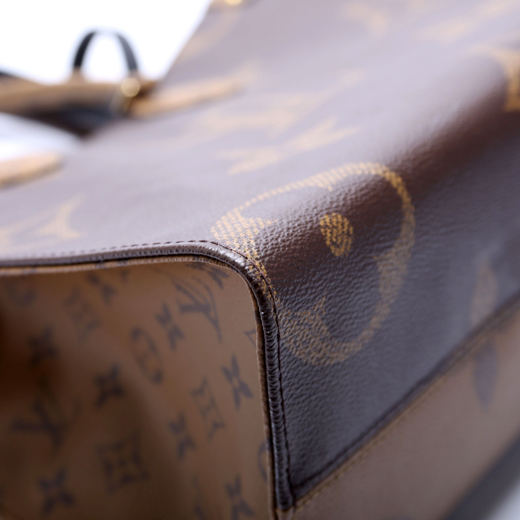 ONTHEGO MM Reversed Monogram