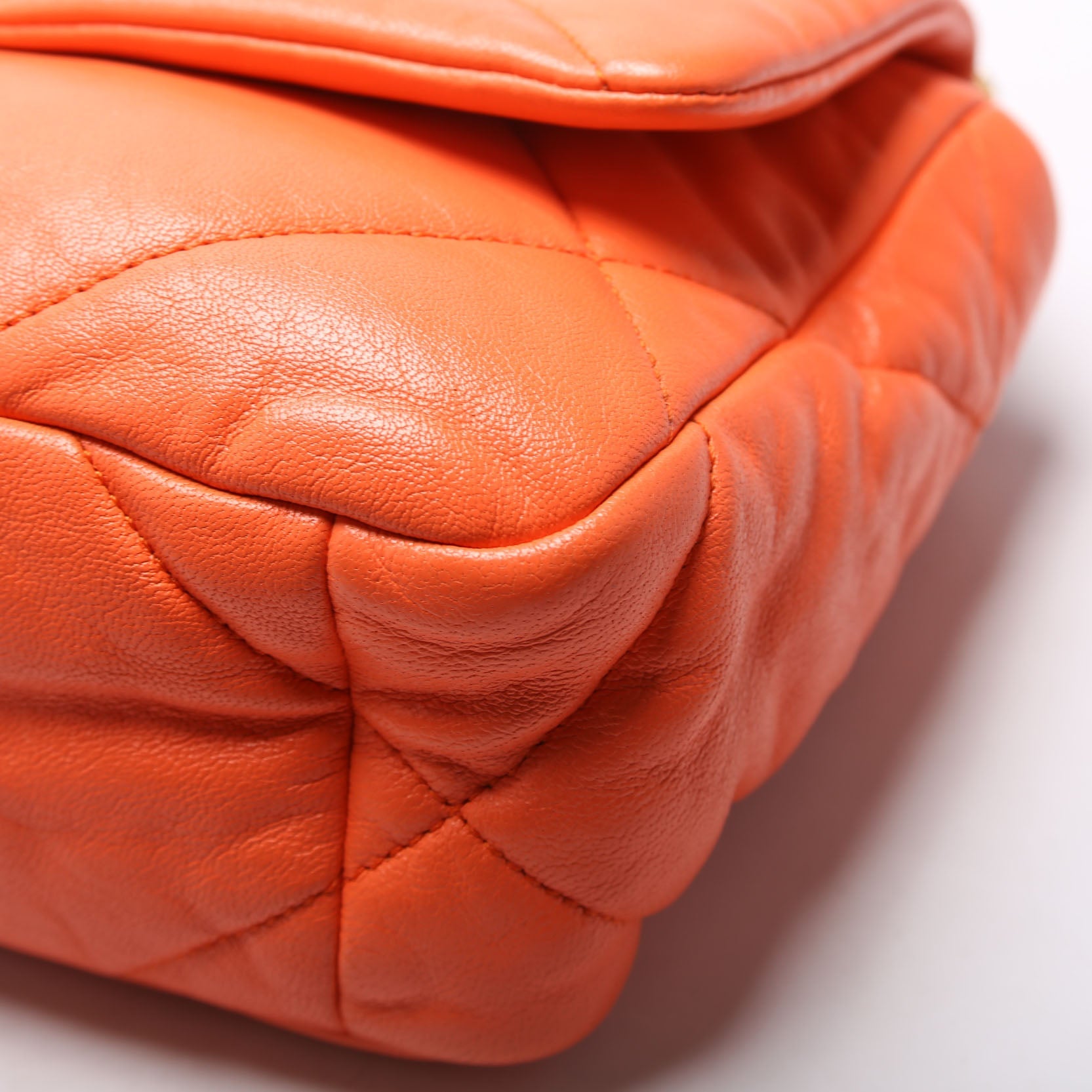 Quilted Goatskin 19 Medium Flap 29M Orange