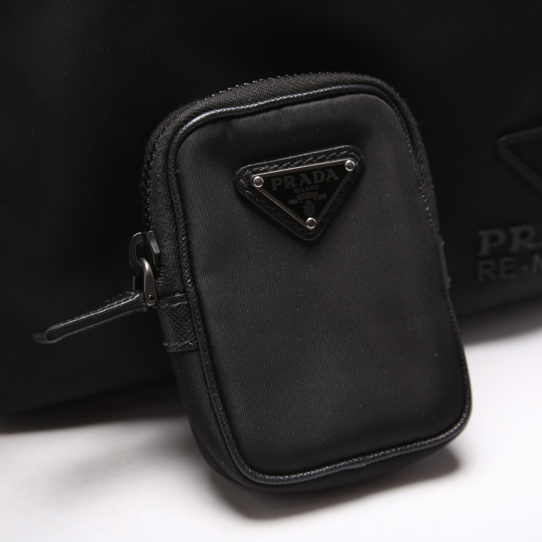 2VH113 Re-Nylon Small Zip Messenger Bag Black