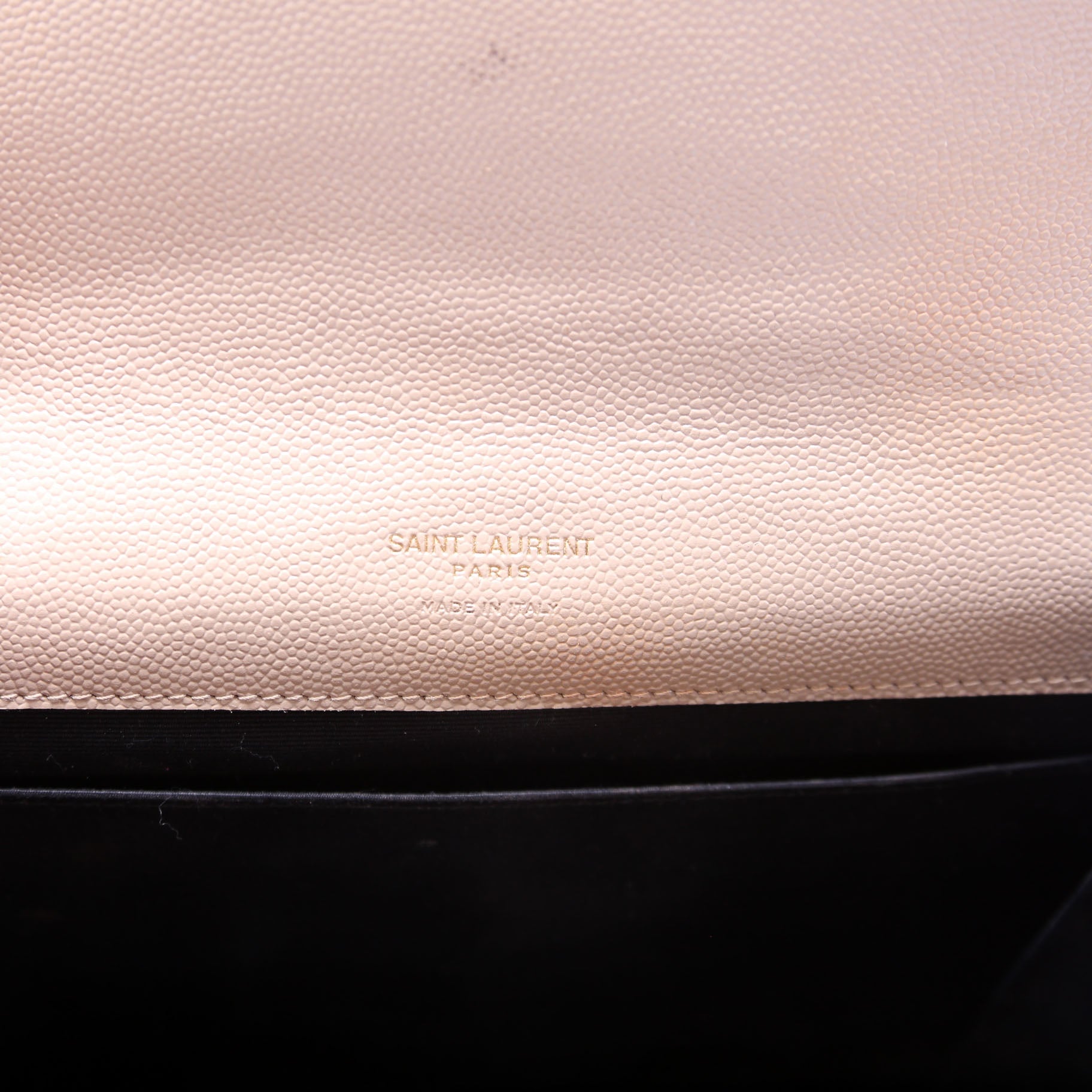 617662 Grain De Cassandre Flap Pouch Wristlet Tan