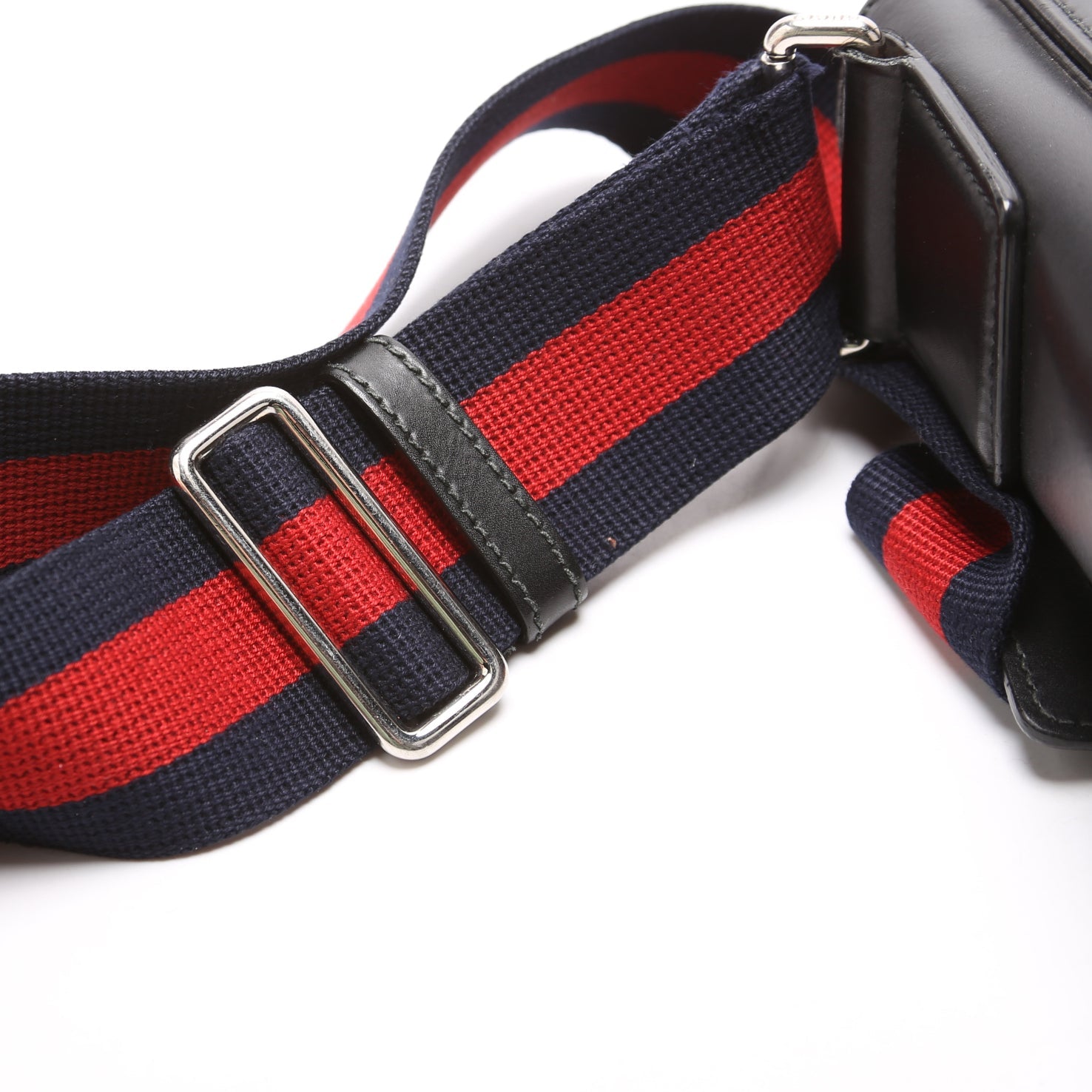Gucci 474138 GG Supreme Messenger Black