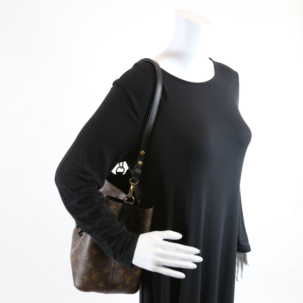 Neonoe Monogram Black