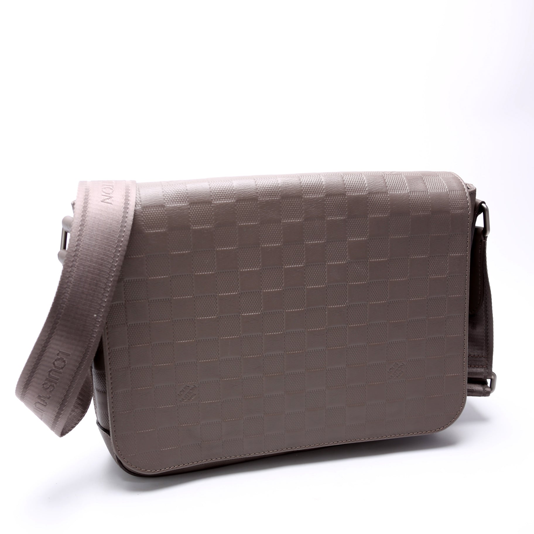 District PM Infini Grey