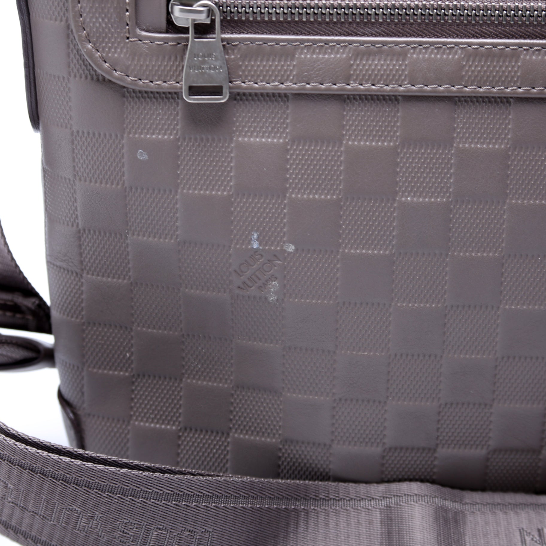 District PM Infini Grey