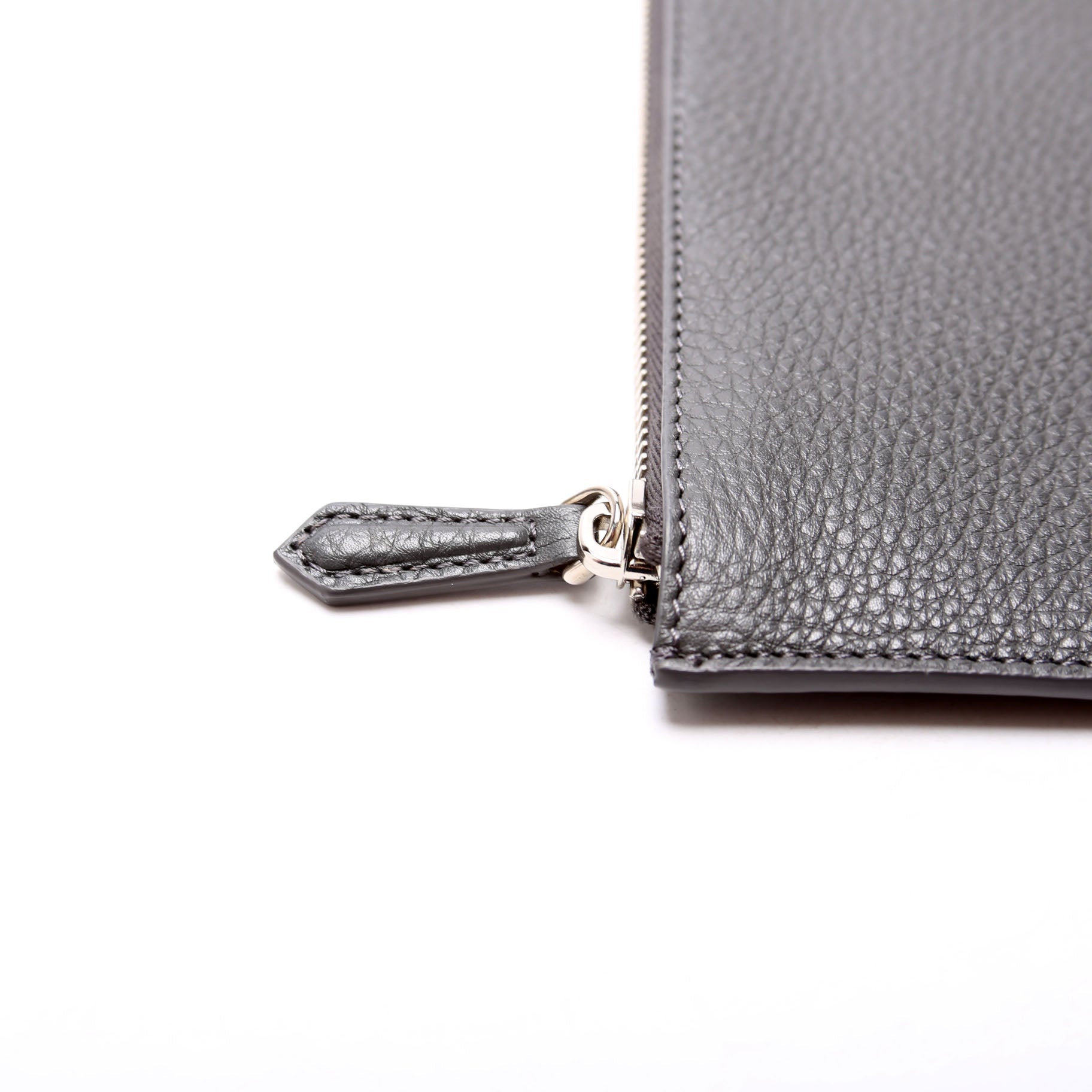 7N0078 FF Roma Clutch Grey