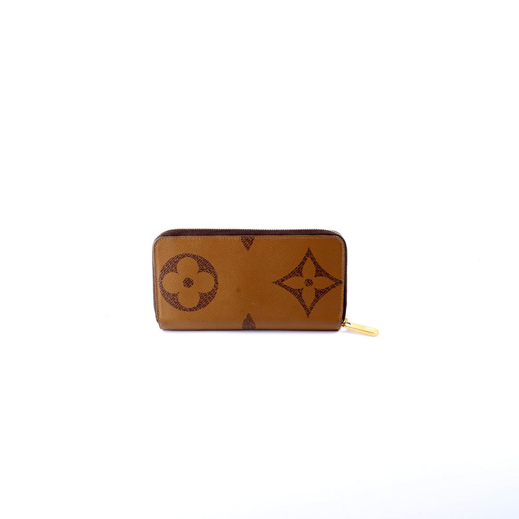 Zippy Wallet Giant Reversed Monogram