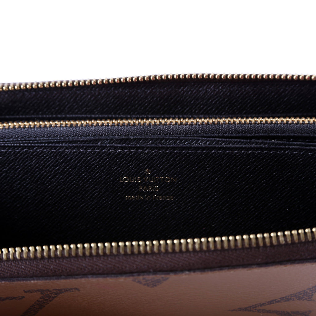 Zippy Wallet Giant Reversed Monogram