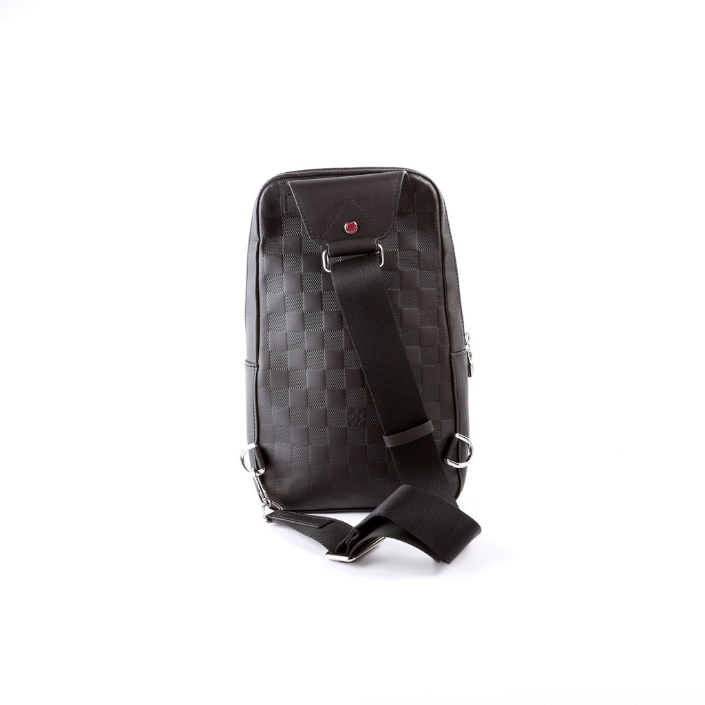 Avenue Sling Bag Infini Leather Black