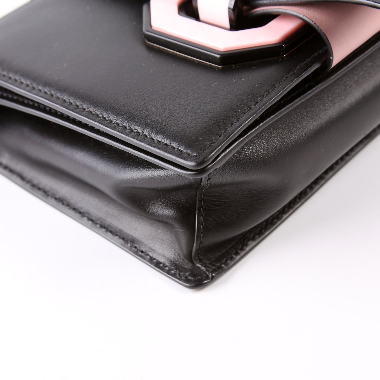 City Calf Plex Ribbon Shoulder Bag Black/Pink