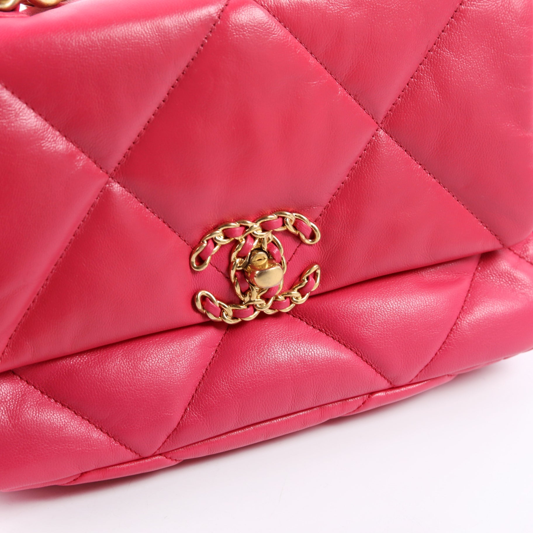 Quilted Goatskin 19 Medium Flap 30M Pink