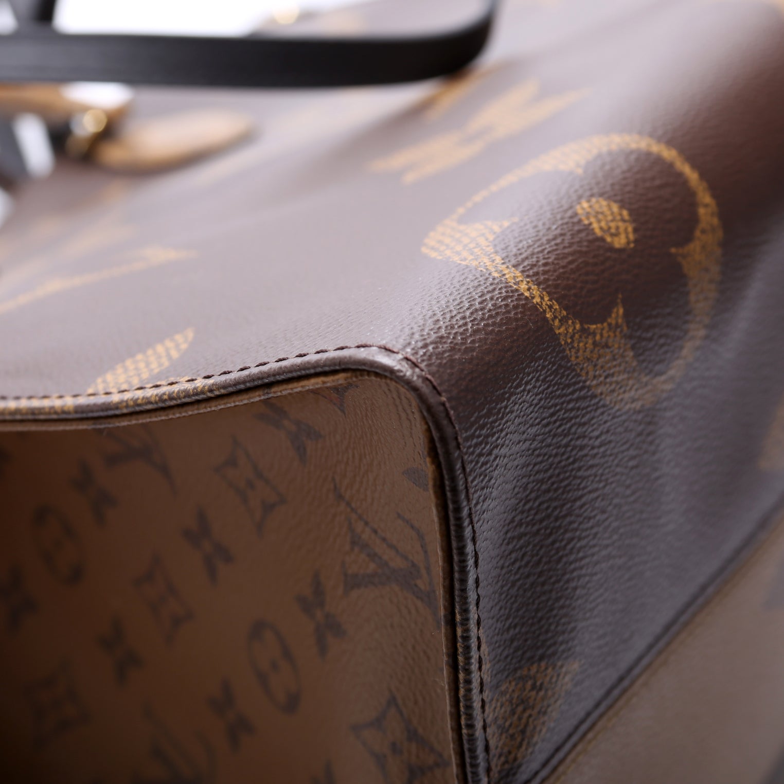 ONTHEGO GM Reverse Monogram