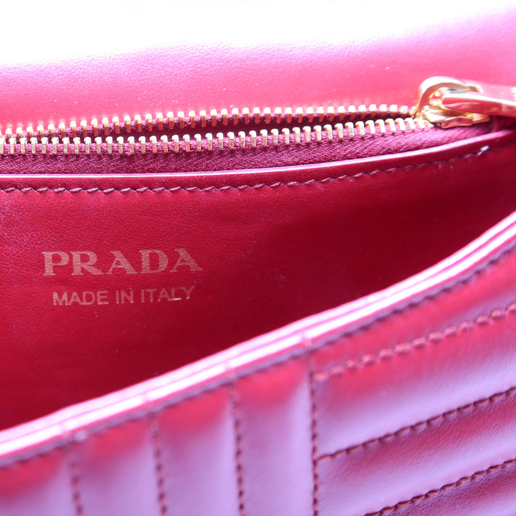 Diagramme Curved Flap Calfskin Red