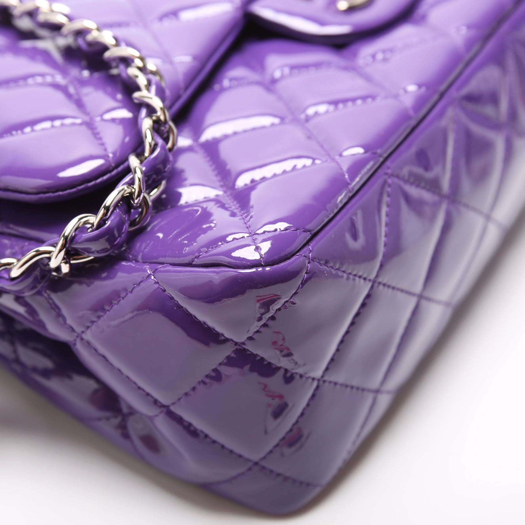 Classic Flap Jumbo Patent 21M Purple
