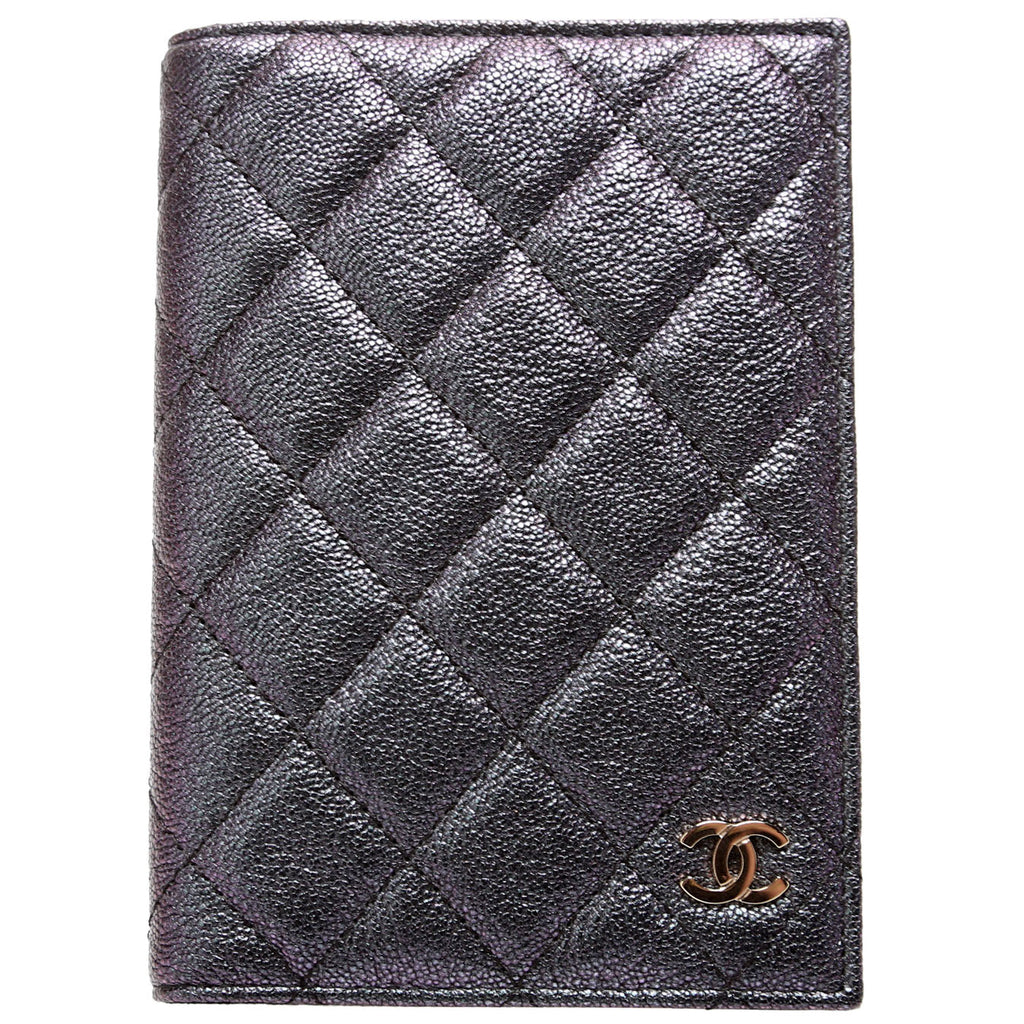 Passport Holder Iridescent Caviar 27M Black