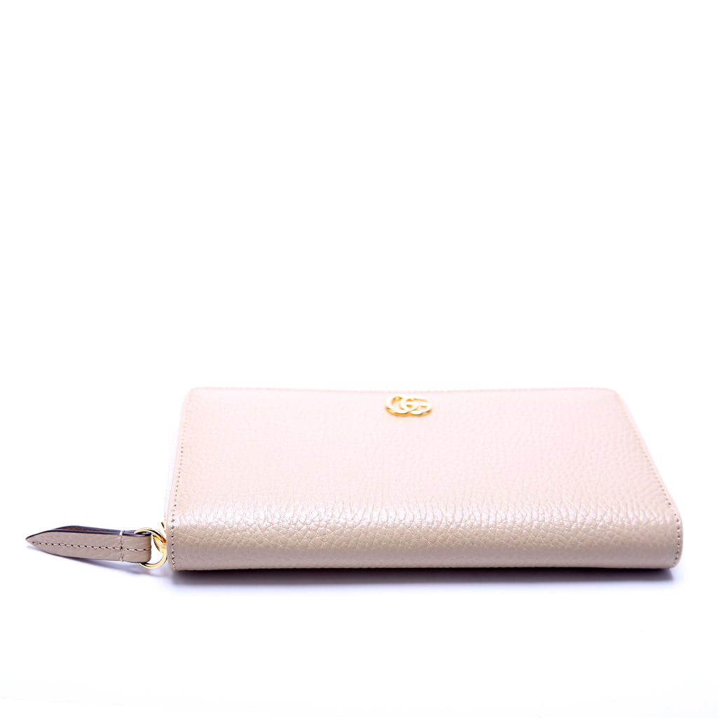 456117 GG Leather Zip Around Wallet Beige