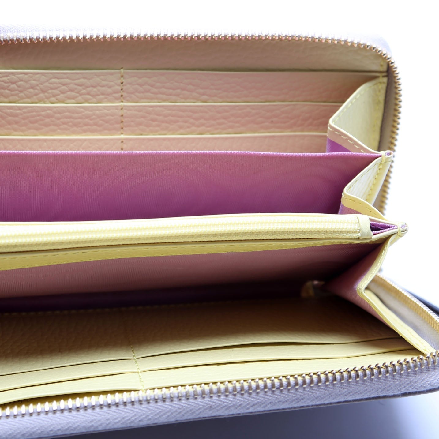 456117 GG Leather Zip Around Wallet Beige