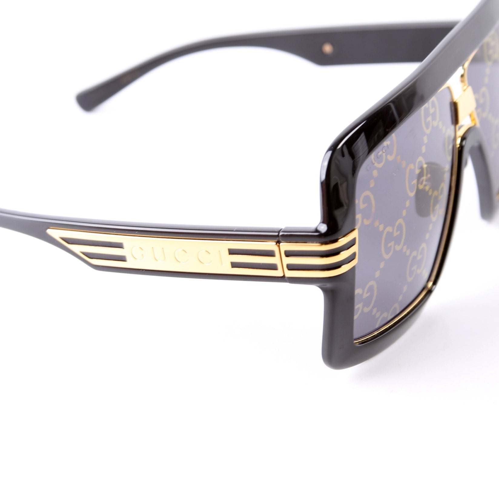 GG0900S Acetate Shield Sunglasses Black/Gold