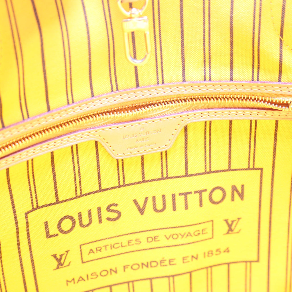 Neverfull With Wallet MM Monogram Yellow Interior