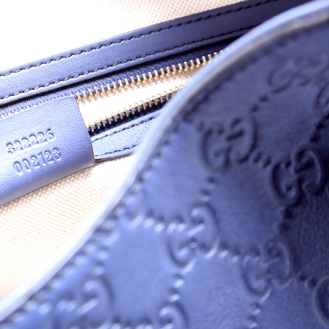 322226 Emily Leather Hobo Blue