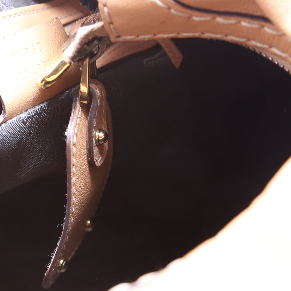211966 Calfskin Jockey Hobo Large Tan