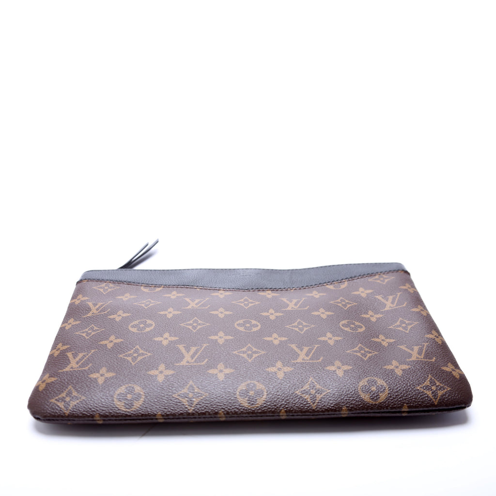 Daily Pouch Monogram Black