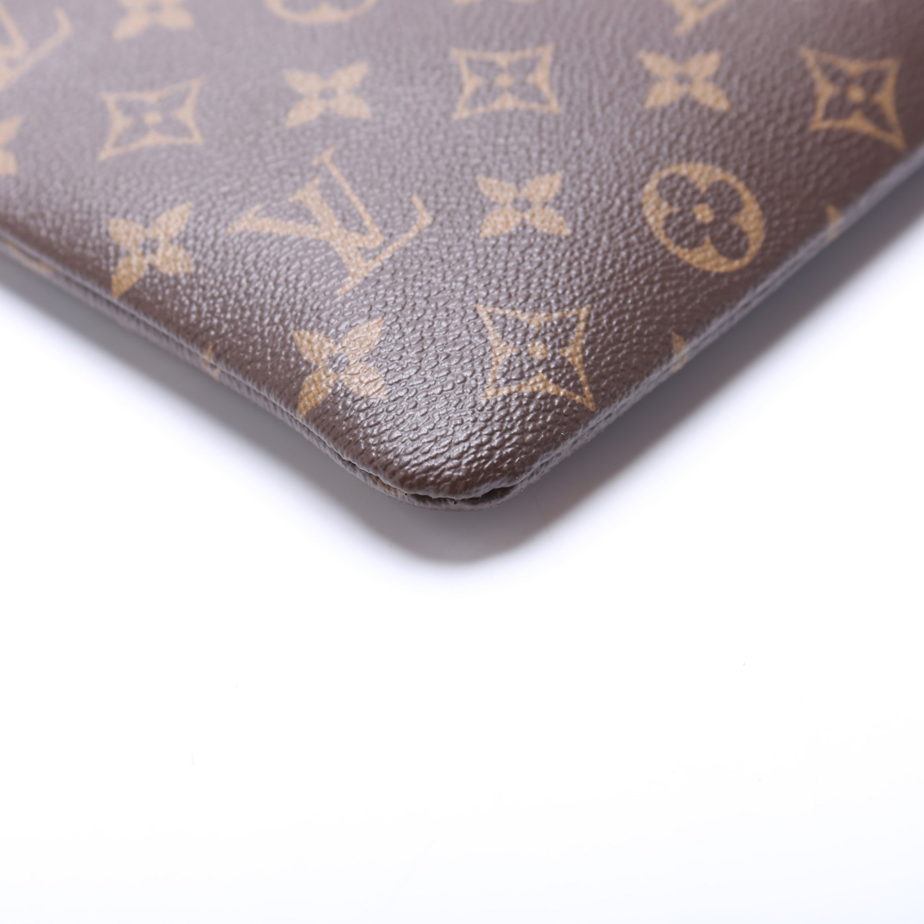 Daily Pouch Monogram Black