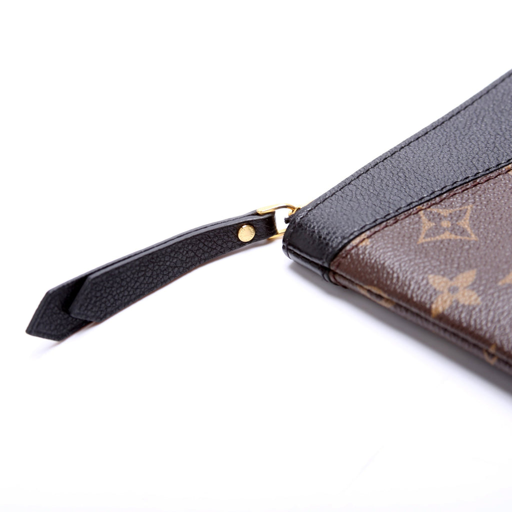 Daily Pouch Monogram Black