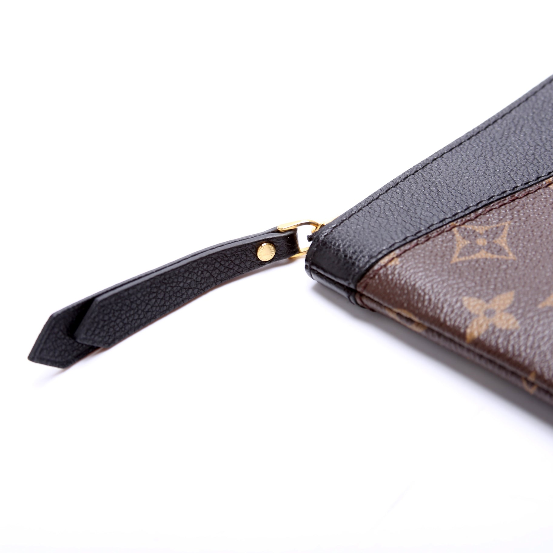 Daily Pouch Monogram Black