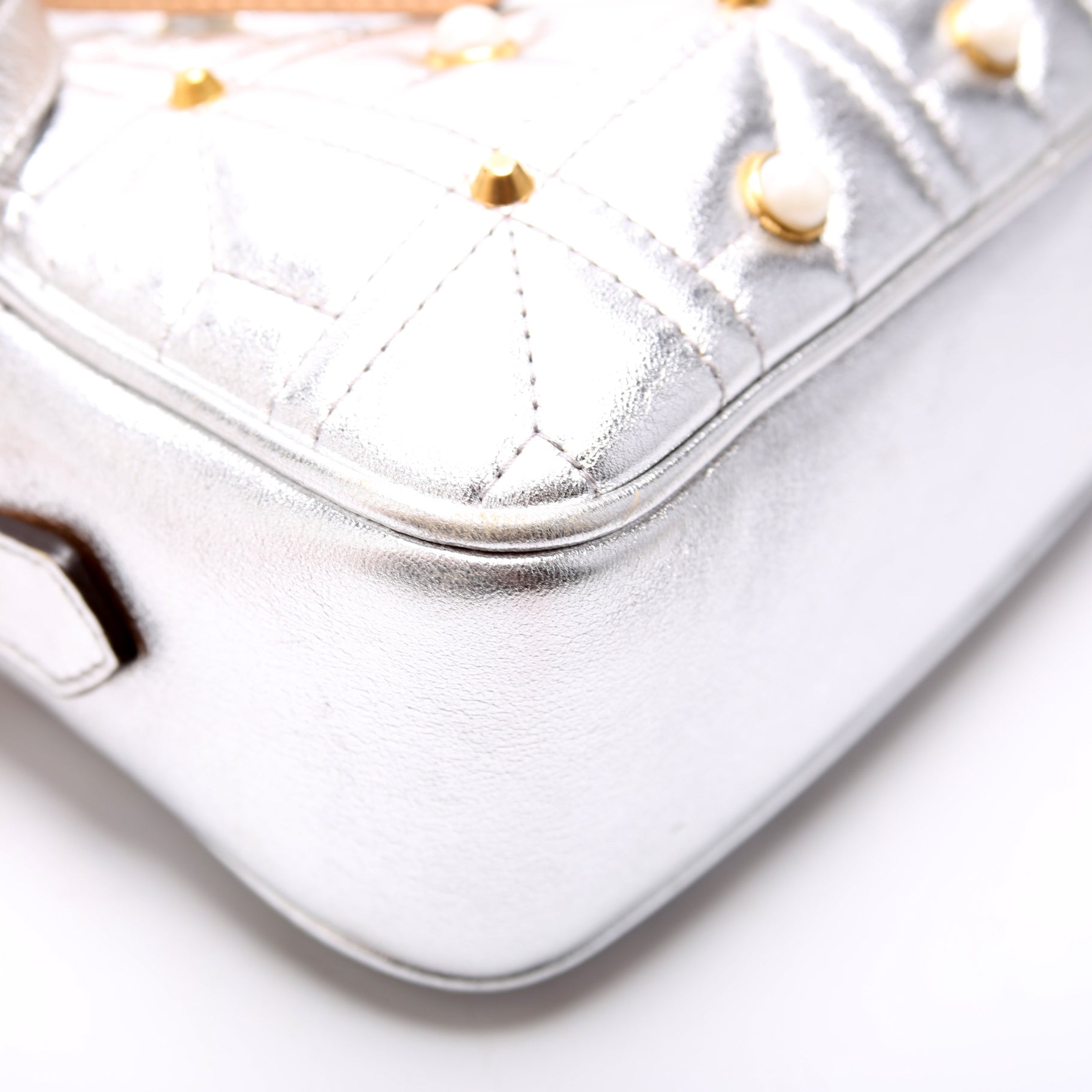 447632 Marmont Small Leather/Pearl Camera Silver
