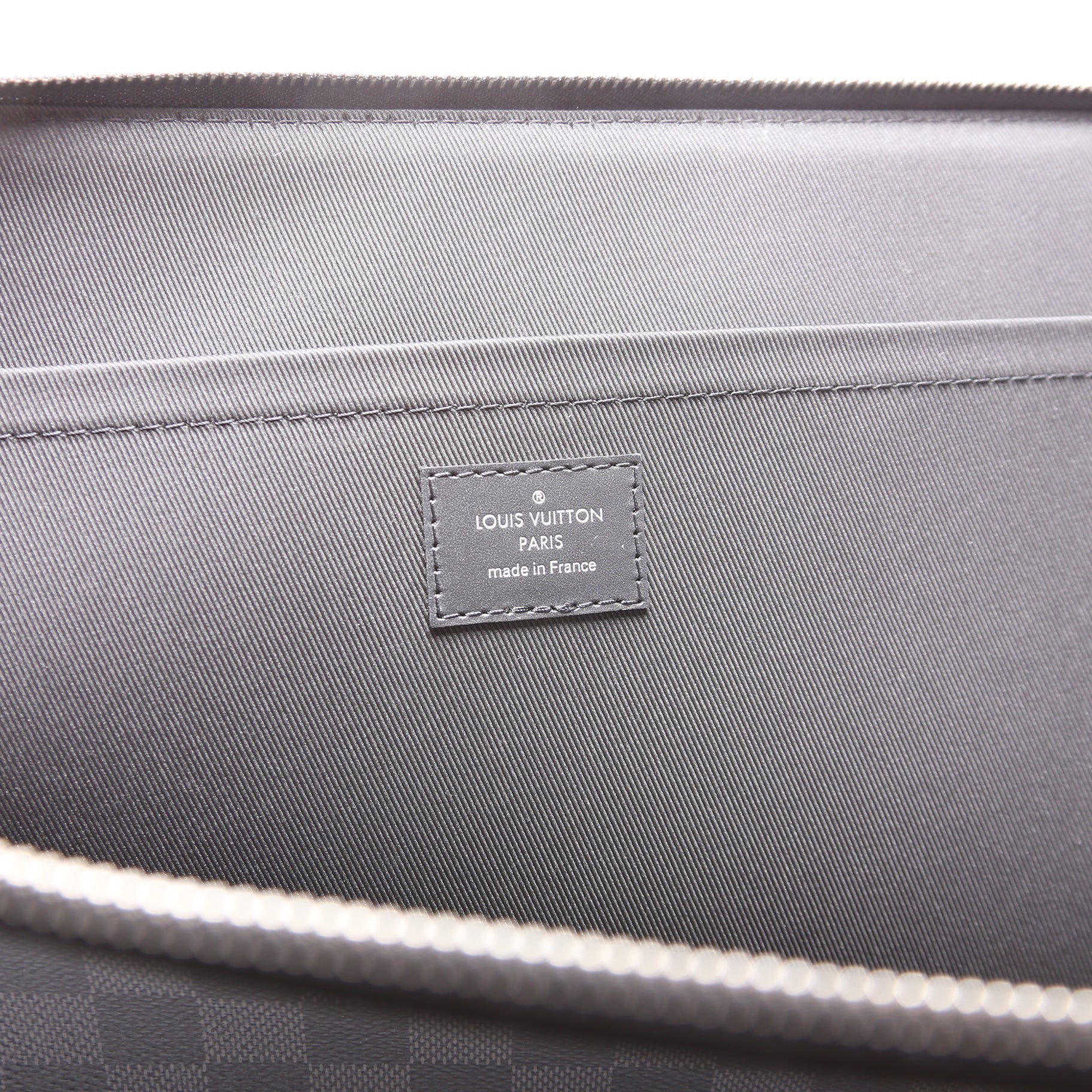 Pochette Jour GM Damier Graphite Black