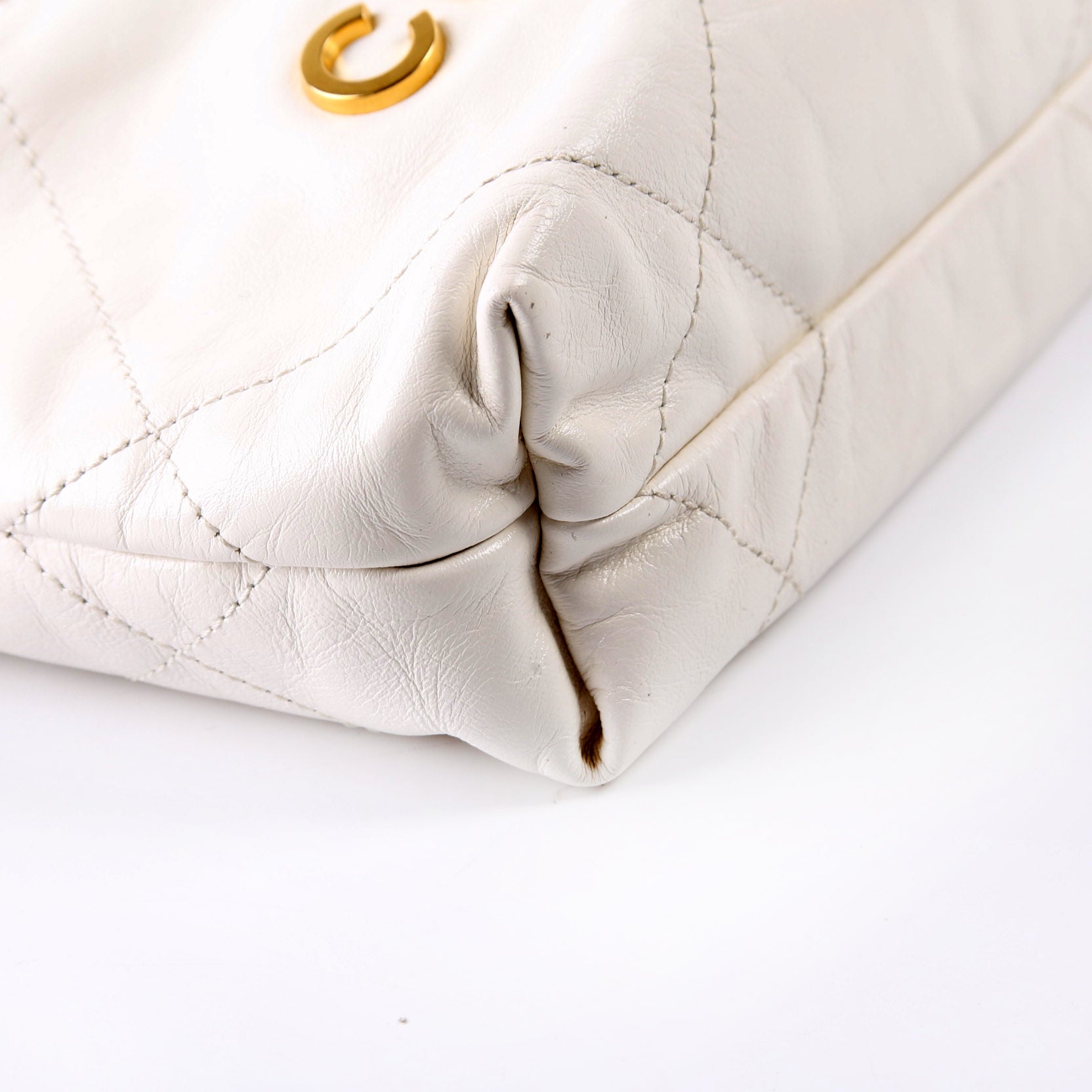 Chanel 22 Mini Quilted Calfskin RFID White